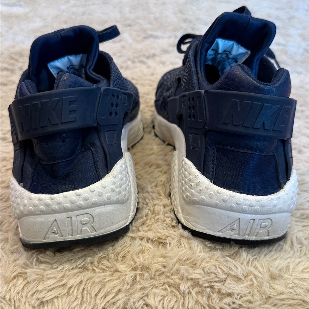 Nike Size 10 WMNS AIR HUARACHE RUN PRINT 'CANNON CROCODILE' - Picture 6 of 8